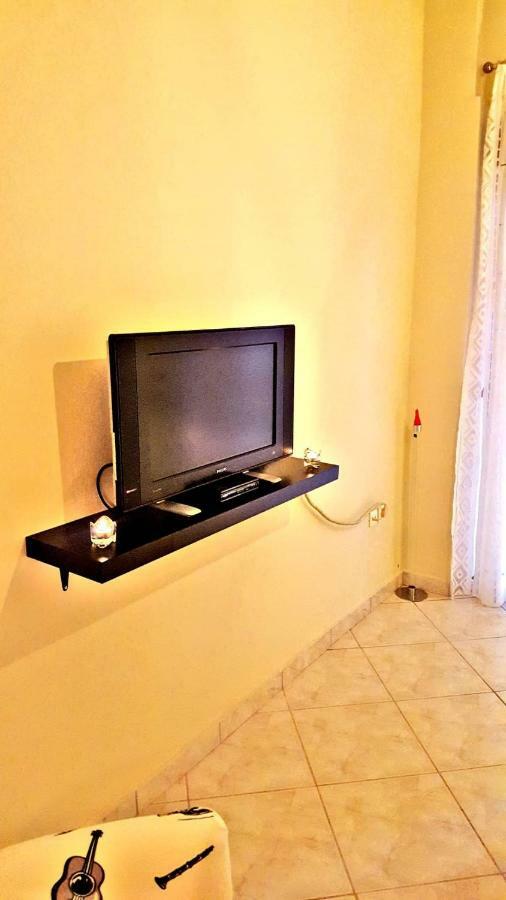 Cozy And Minimal Apartment Πειραιάς Εξωτερικό φωτογραφία